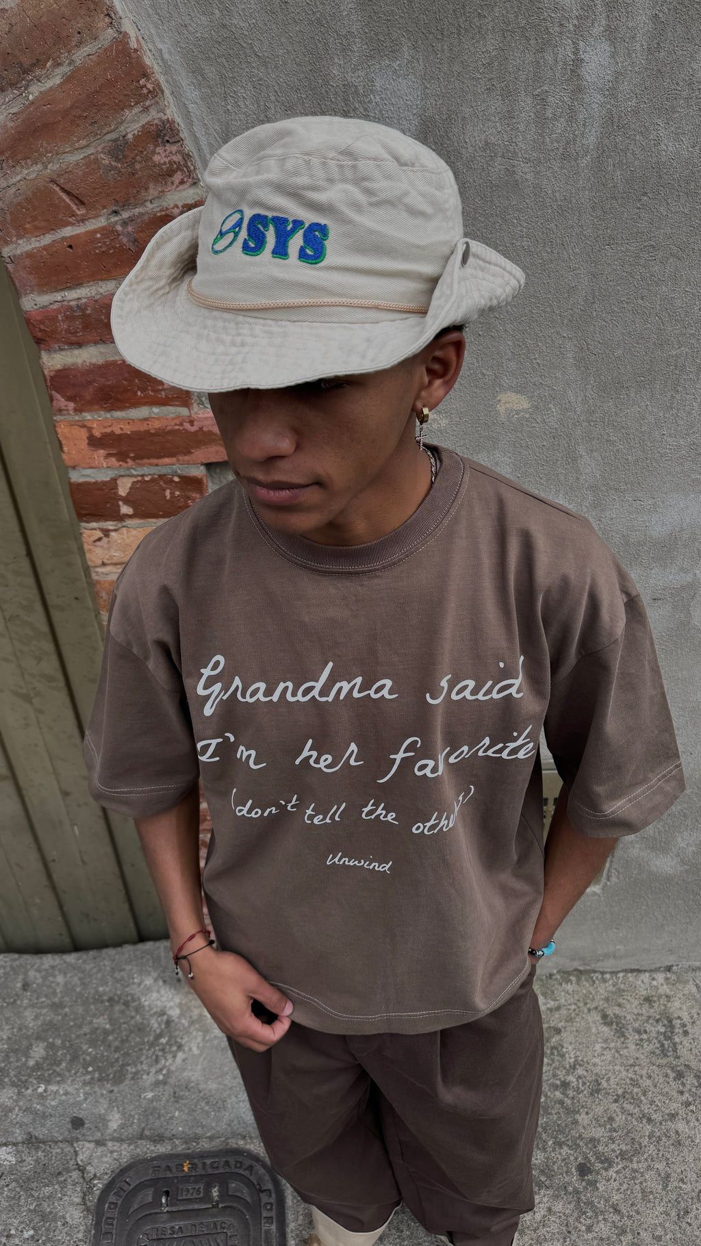 T-Shirt Grandma´s House- Coffe